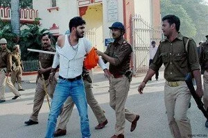 बीएचयू में दो गुटों के बीच हुई झड़प, पुलिस ने कई छात्रों को किया गिरफ्तार